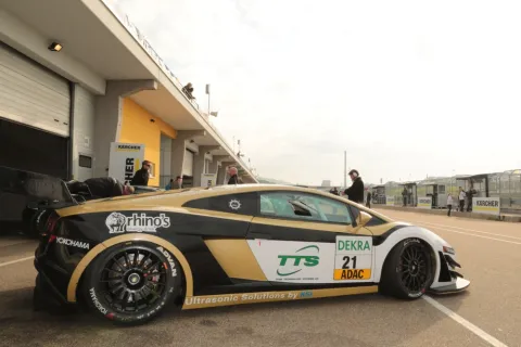 #22/21 Fabian Hamprecht – Leipert Motorsport – Lamborghini Gallardo FL2 – ADAC GT Masters 2013