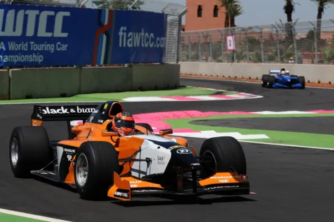 #27 Daniel de Jong – Manor MP Motorsport – Lola B05/52 - Zytek (2013) – Auto GP 2013