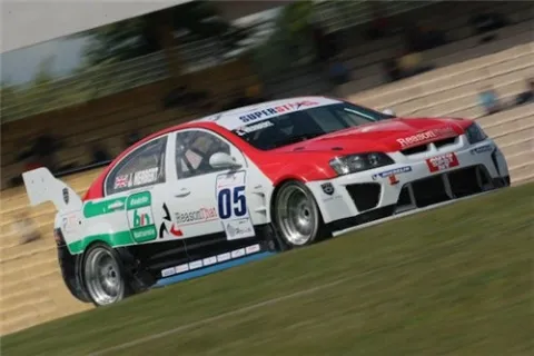 #5 Johnny Herbert – Motorzone Race Car – Chevrolet Lumina CR8 – Italian Superstars Championship 2010