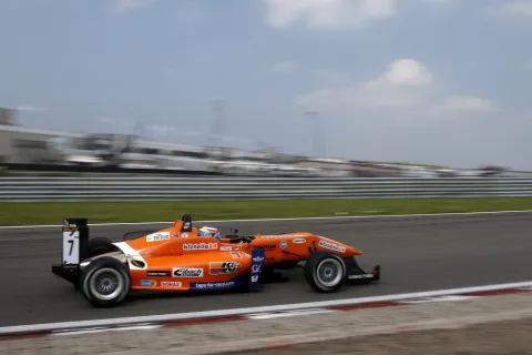 #7 Michael Lewis – Mücke Motorsport – Dallara F312 - AMG Mercedes – Masters of Formula 3 2013