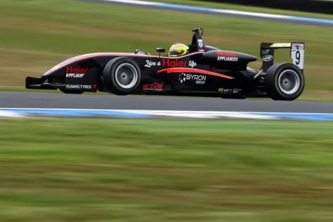 #9 James Winslow – R-Tek Motorsport – Dallara F305 - AMG Mercedes – Australian Formula 3 Championship 2011