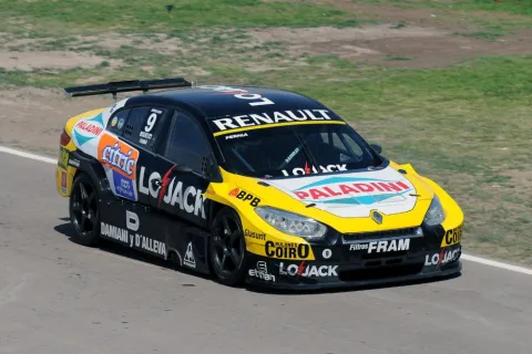 #9 Leonel Pernía – Ambrogio Racing – Renault Fluence RPE V8 – Argentinian Super TC 2013