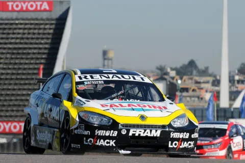 #11 Luis José di Palma – Ambrogio Racing – Renault Fluence RPE V8 – Argentinian Super TC 2014