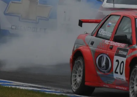 #20 Viktor Shapovalov – Russian Bears Motorsport – Lada Priora – FIA World Touringcar Championship 2009