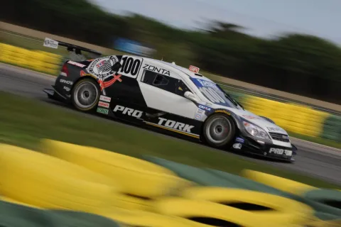 #100 Ricardo Zonta – RZ Competições – Chevrolet Vectra V8 – Stock Car Brasil 2010