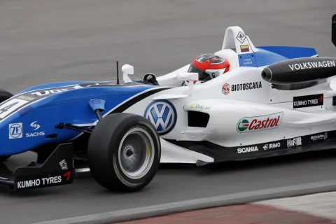 #4 Carlos Muñoz – Signature – Dallara F308 - Volkswagen