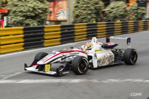 #27 Arjun Maini – T-Sport – Dallara F312 - ThreeBond – Formula 3 Macau Grand Prix 2015
