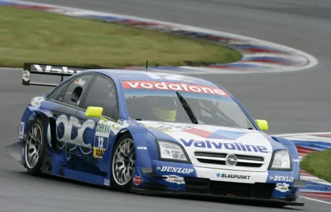 #12 Manuel Reuter – Team Phoenix – Opel Vectra GTS DTM (2005) – DTM (German Touringcar Masters) 2005