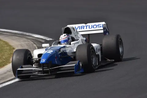 #72 Nikita Zlobin – Virtuosi Racing – Lola B05/52 - Gibson (2015) – Auto GP 2015